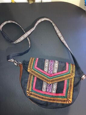 Antik Kraft Black Crossbody Bag with Multicolor Embroidery